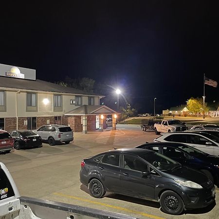 Days Inn By Wyndham Warrensburg Ngoại thất bức ảnh